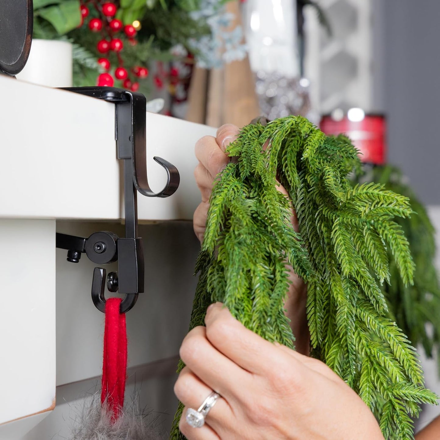 🎅Christmas SALE: 50% OFF✨ Fireplace Stocking and Garland Hanger